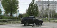 Велосипедист въехал во внедорожник в Самаре: ДТП произошло у парка Гагарина - ProGorodSamara.Ru
