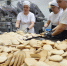 Свердловские производители наращивают выпуск хлеба и молочной продукции для обеспечения продовольственной безопасности региона - Уральский рабочий
