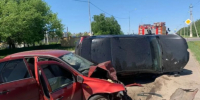 На трассе Калина мощным ударом завалила на бок иномарку - КТВ-ЛУЧ