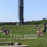 В Самаре на лужайке перед ТЦ «Мега» появились загорающие - ГТРК Самара