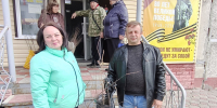 Депутат Законодательного Собрания Константин Терещенко устроил раздачу саженцев. - Законодательное собрание