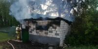 Вчера в селе Березовка Шигонского района горел торговый киоск - Центр по делам гражданской обороны, пожарной безопасности и чрезвычайным ситуациям
