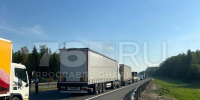 В Ярославской области на фоне атаки БПЛА перекрывали трассе М-8 | Источник: Екатерина Тарыгина / 76.RU - 76.Ru