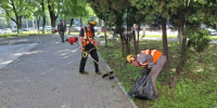 В Курске на уборке улиц задействованы 23 человека и три единицы спецтехники - Городские Известия
