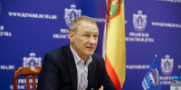 Председатель Рязанской областной Думы Аркадий Фомин провел прием граждан в режиме ВКС - Областная Дума