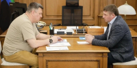 Александр Шуваев сообщил о рабочей встрече с заместителем министра строительства и ЖКХ РФ - Сетевое издание Знамя 31