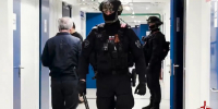 В Ленобласти сотрудники ОМОН Росгвардии оказали содействие полиции в проведении масштабного профилактического рейда - Росгвардия