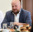 Глава Пскова за завтраком обсудил со студентами их идеи по развитию города - InformPskov.Ru