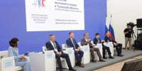 Дмитрий Миляев поделился с учителями физкультуры опытом региона в реализации школьного спорта - ИА Новомосковск Сегодня