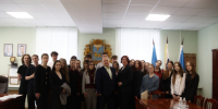 Псковских школьников познакомили с работой городской Думы - Псковская правда