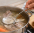 Суп получается пустым даже с хорошим мясом: какая ошибка при первом кипении делает бульон «слабым», мутным и «плоским» на вкус - Prochepetsk.ru