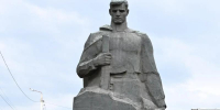 Егор Ковальчук почтил память солдат ВОВ, защищавших Брянку - ИА Наш Брянск.ru
