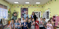 Самая главная запись в жизни: сотрудники отдела по Осинскому и Боханскому районам службы ЗАГС Иркутской области и воспитанники детского сада отметили Международный день семьи - Служба ЗАГС