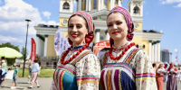 Больше двух тысяч гостей собрал праздник, посвященный Дню славянской письменности в Челябинске - Полит74