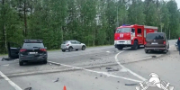 На трассе столкнулись три иномарки: два человека в больнице - SyasNews.Ru