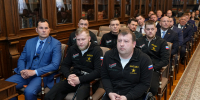 Александр Бельский вручил награды коллективу следж-хоккейной команды «Звезда», спасателям и благотворителям - Законодательное собрание