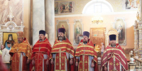 В день отдания праздника Святой Пасхи, Высокопреосвященнейший Арсений, митрополит Липецкий и Задонский, совершил Божественную литургию и праздничный крестный ход в кафедральном соборе Рождества Христова г. Липецка - Липецкая Епархия