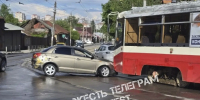 Легковушка залетела под трамвай в Красном Перекопе в Туле - ИА Тульская служба новостей