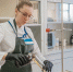 Елизавета Фирсова выполняет лабораторное исследование - Газпром добыча