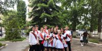 Радость и грусть одновременно: для выпускников Волгодонска прозвенел последний звонок - Bloknot-Volgodonsk.Ru