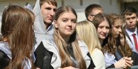 Министр просвещения РФ поздравил псковских школьников с последним звонком                      - Министерство образования