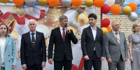 Для школьников Кузнецка прозвенел последний звонок - Progorod58.Ru