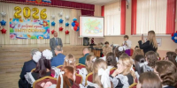 Руководители Курской АЭС поздравили выпускников Курчатова на «Последнем звонке» - Курские Известия