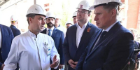 Виталий Хоценко и Михаил Мурашко осмотрели медицинские объекты Омской области - 12 канал