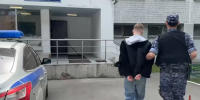 В Москве росгвардейцы задержали мужчину, подозреваемого в нелегальном хранении наркотиков (видео) - Росгвардия