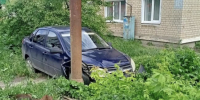 Из-за влетевшей в трубу Lada Granta в Самарской области пострадал ребёнок - ГТРК Самара