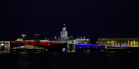 Мосты Петербурга подсветят цветами российского флага в День города - ЛенТВ24
