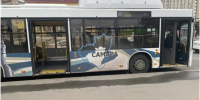 В Самаре пожилая пассажирка автобуса упала на асфальт при отправлении автобуса - Волга Ньюс