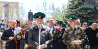 Митинг в честь Дня пограничника состоялся в центре Луганска - Луганский Информационный Центр