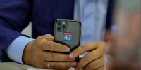 Россияне стали проводить в смартфонах более пяти часов в день - Online47.Ru