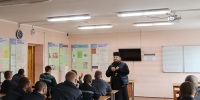 «Добавил духовное измерение». Священник Андрей Чернушенко встретился с подростками в воспитательной колонии - Архангельская епархия