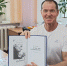 В Кирове ветеран Росгвардии передал в дар библиотеке книгу воспоминаний своего деда, известного кировского юриста - Росгвардия