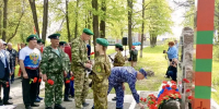 Сотрудники Росгвардии почтили память пограничников в Троицком районе - Росгвардия