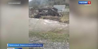 Смыло за пару часов: кадры разгула стихии в Хакасии - Вести Хакасия