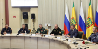 Сергей Просяник и Олег Мельниченко встретились с молодыми сотрудниками Росгвардии - Правительство