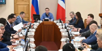 Виталий Хоценко обозначил актуальные задачи регионального развития на оперативном совещании с руководителями органов власти - Газета Омский пригород