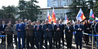Празднование Дня города Сочи началось с торжественной церемонии поднятия флага курорта - Городское Собрание