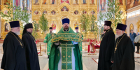 Митрополит Корнилий в праздник Святой Троицы совершил Божественную литургию в Архангельске - Архангельская епархия