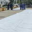 Для предотвращения паводков в Краснодаре у Моста поцелуев устанавливают водоналивную дамбу - Кубанские Новости