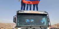 Минниханов поздравил экипажи КАМАЗ-мастер с победой на ралли «Такла-Макан» - ИА Татар-информ