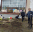 Активисты засадили саженцами знаковые места в поселке Ола - Газета Магаданская правда