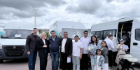 Многодетная семья из Батайска получила новый микроавтобус - Администрация г. Батайск