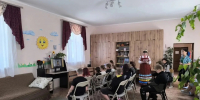 Священник принял участие в праздновании Дня Святой Троицы в кризисном центре - Балашовская Епархия