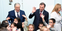 В День защиты детей Заур Аскендеров посетил пациентов онкогематологического отделения ДРКБ им. Н.М.Кураева - Народное Собрание
