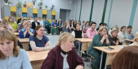 Глава Пинежского округа Людмила Колик запустила новый формат работы с населением: личные встречи с коллективами педагогов - Пинежский муниципальный район