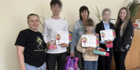 Выставка рисунков "Глазами детей" - Управление социальной политики